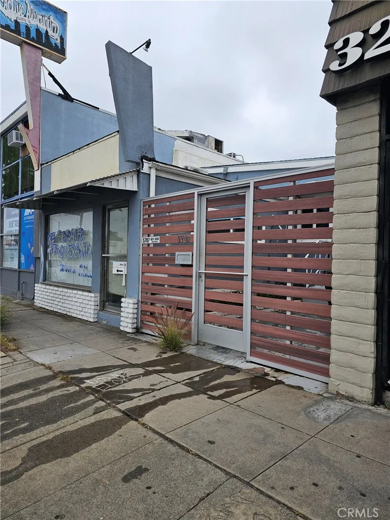 5709 E Beverly Boulevard, Los Angeles, California 90022 home-pic-0