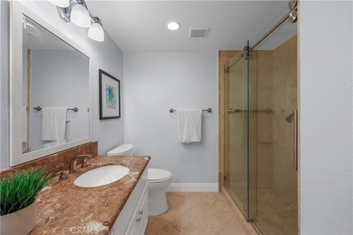  Upstairs Hall Bath