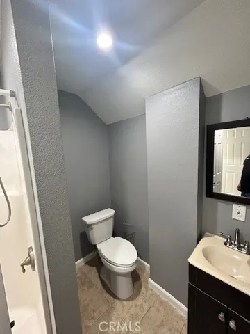 Bonus Studio Bathroom