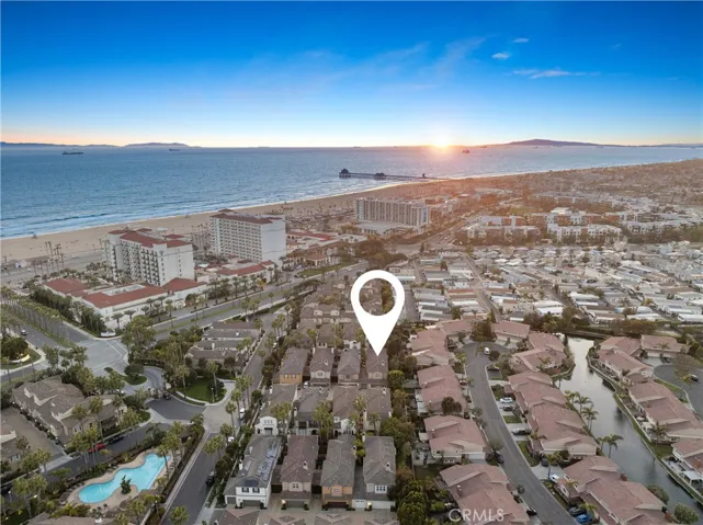 21247 Ronda Circle, Huntington Beach, California 92648