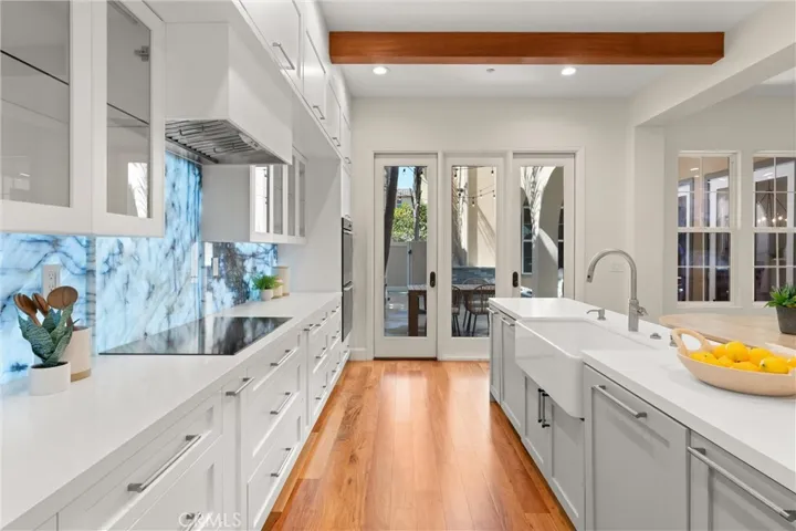 21247 Ronda Circle, Huntington Beach, California 92648