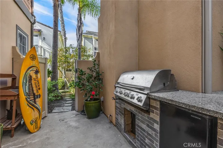 21247 Ronda Circle, Huntington Beach, California 92648