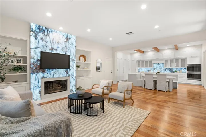 21247 Ronda Circle, Huntington Beach, California 92648