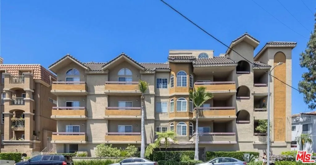 4301 Fulton Avenue 305, Sherman Oaks, California 91423 home-pic-16