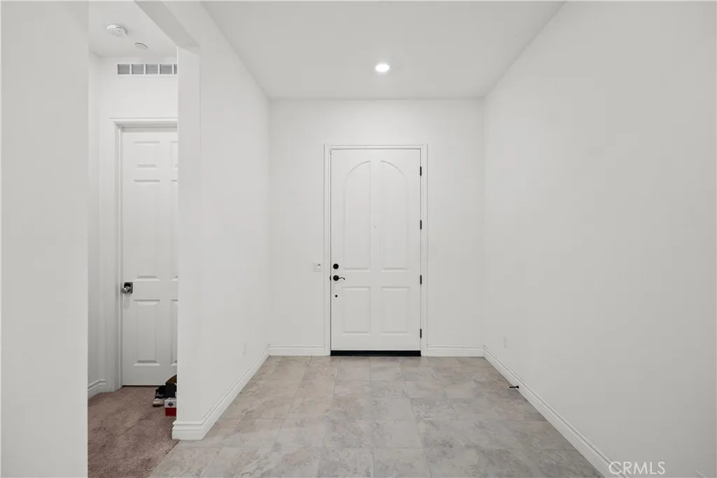 107 Frontier, Irvine, California 92620 home-pic-3