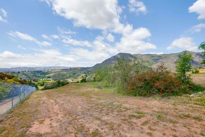 2918 Vista Del Rio, Fallbrook, California 92028