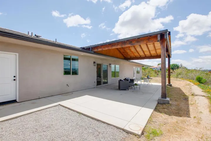 2918 Vista Del Rio, Fallbrook, California 92028