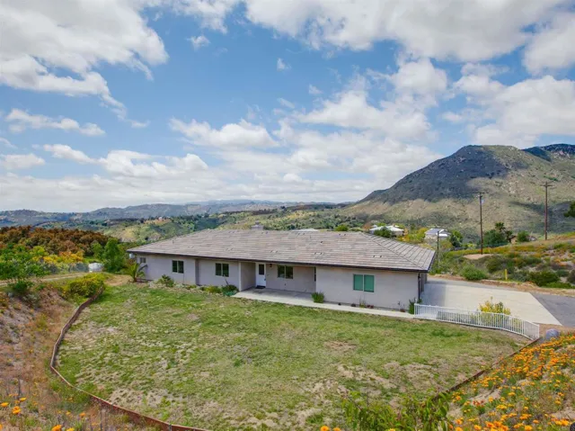 2918 Vista Del Rio, Fallbrook, California 92028