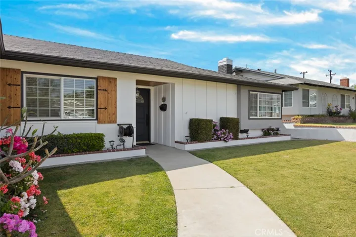 5681 Casa Loma Avenue, Yorba Linda, California 92886