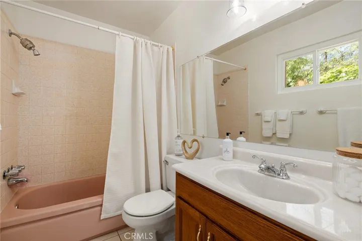 2nd secondary bathroom