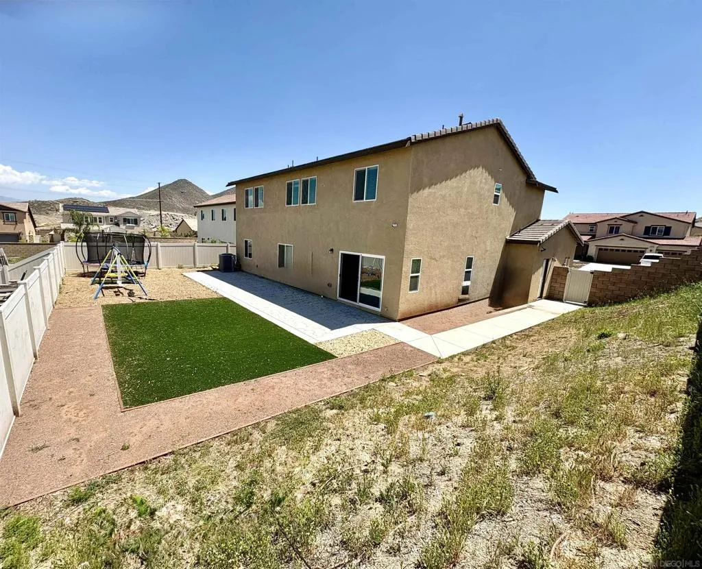 30980 Chuckwagon Court, Winchester, California 92596 home-pic-37