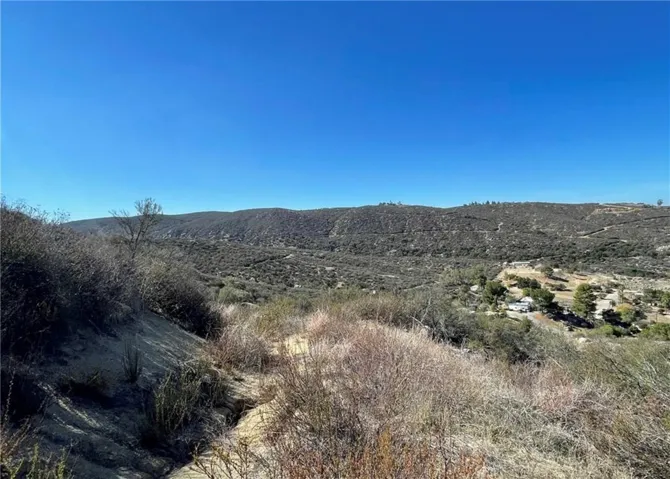 7 Martin Road, Hemet, California 92544