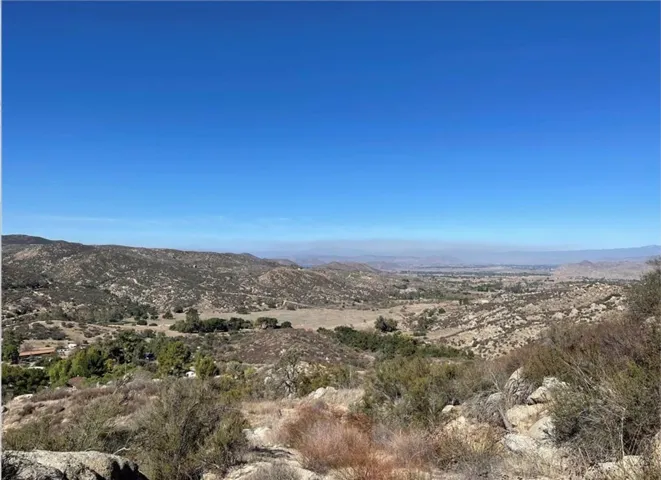 7 Martin Road, Hemet, California 92544