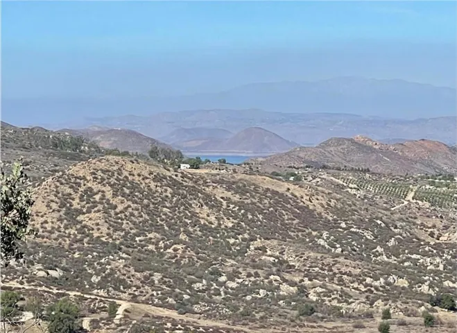 7 Martin Road, Hemet, California 92544