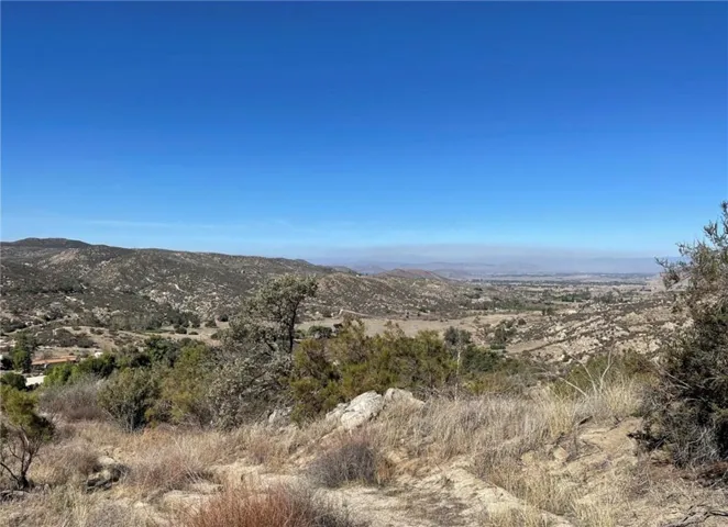 7 Martin Road, Hemet, California 92544