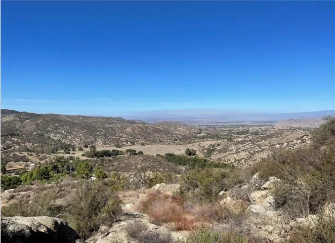 7 Martin Road, Hemet, California 92544