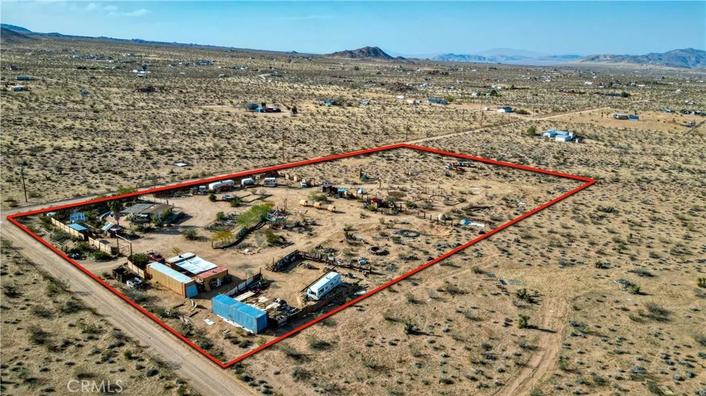 1919 Acoma Trail, Landers, California 92285 home-pic-50