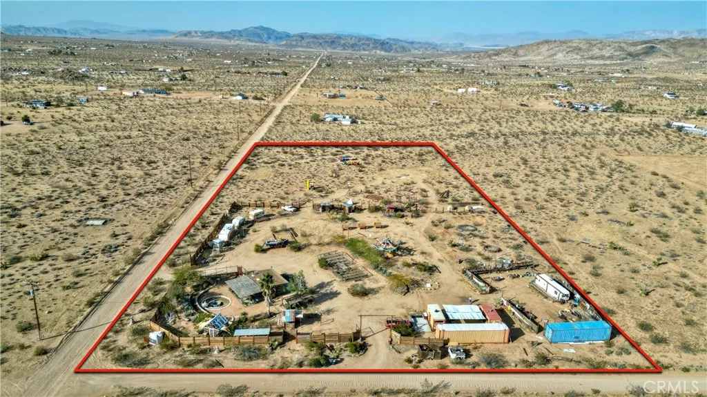 1919 Acoma Trail, Landers, California 92285 home-pic-49