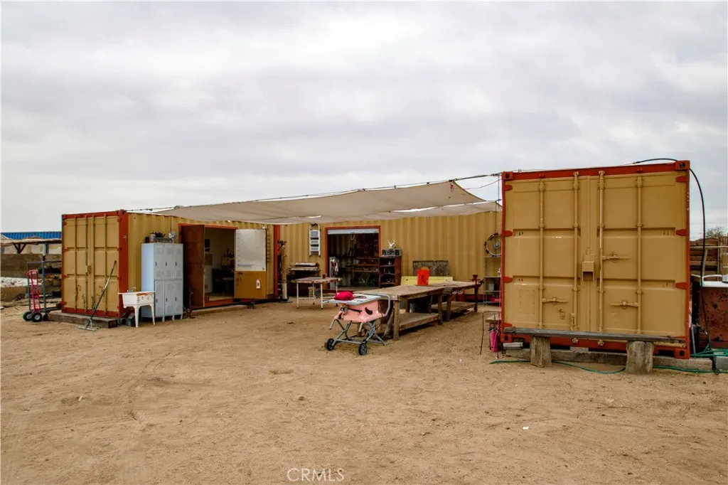 1919 Acoma Trail, Landers, California 92285 home-pic-27