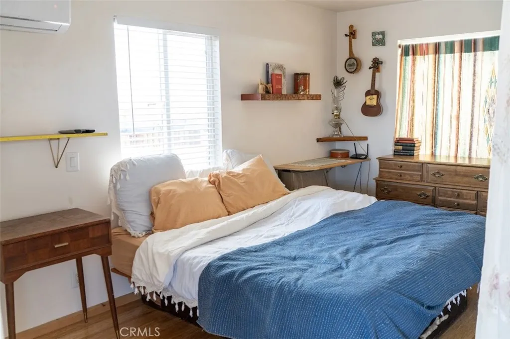 1919 Acoma Trail, Landers, California 92285 home-pic-10