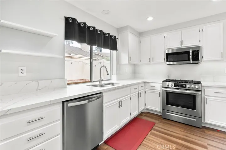 28582 Sand Island Way, Menifee, California 92584