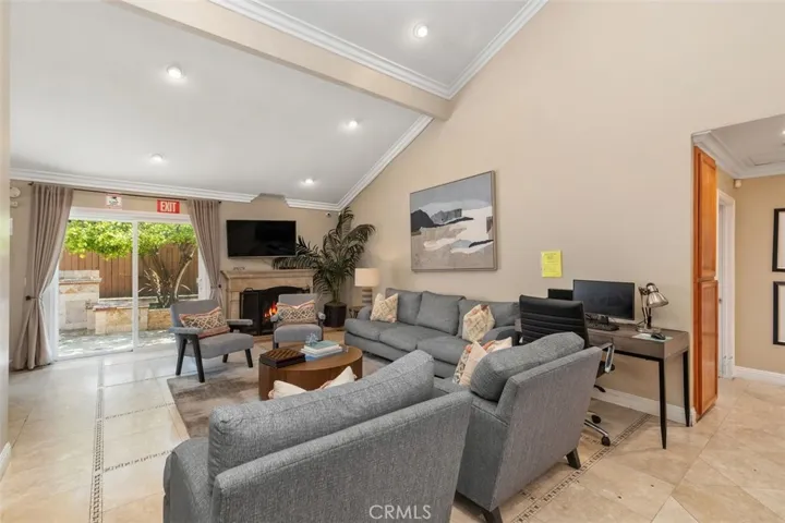 206 W Sierra Drive, Santa Ana, California 92707