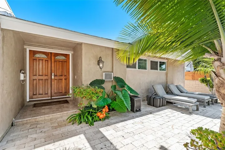 206 W Sierra Drive, Santa Ana, California 92707