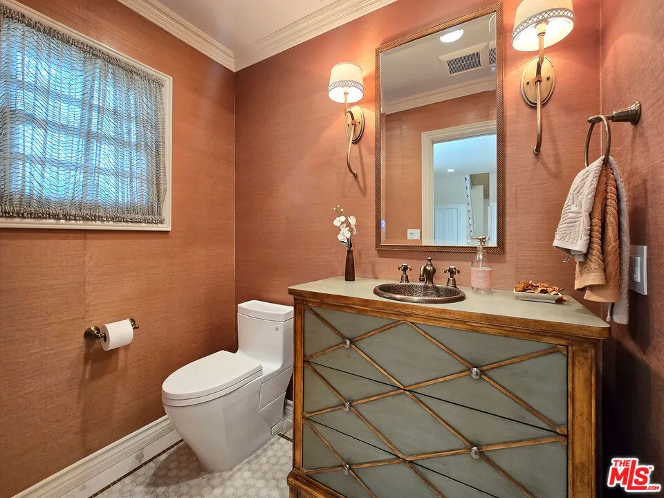 3690 Crownridge Drive, Sherman Oaks, California 91403 home-pic-25