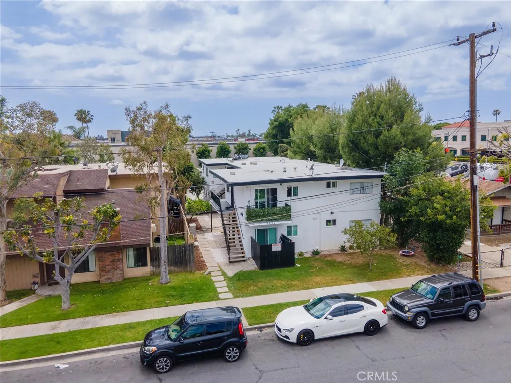 1032 Bonita Street, Tustin, California 92780, ,Residential Income,For Sale,Bonita,NP25083703