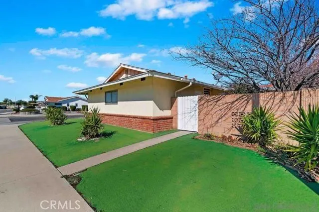 580 Mount Hood Drive, Hemet, California 92543 home-pic-1