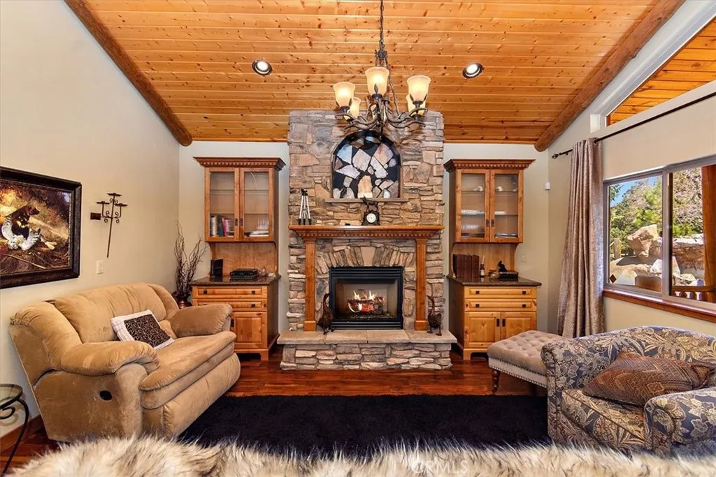 43653 Colusa Drive, Big Bear Lake, California 92315 home-pic-6