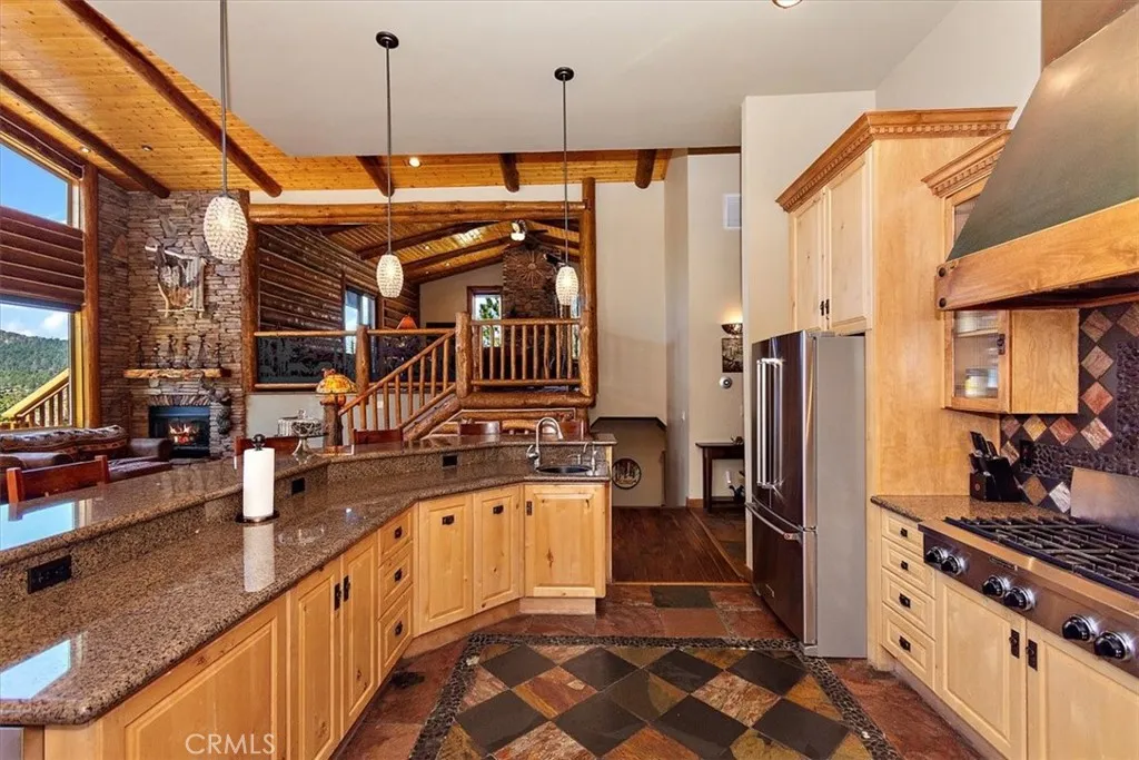 43653 Colusa Drive, Big Bear Lake, California 92315 home-pic-11