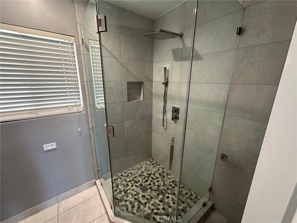 3907 Fredonia Drive, Los Angeles, California 90068 home-pic-39