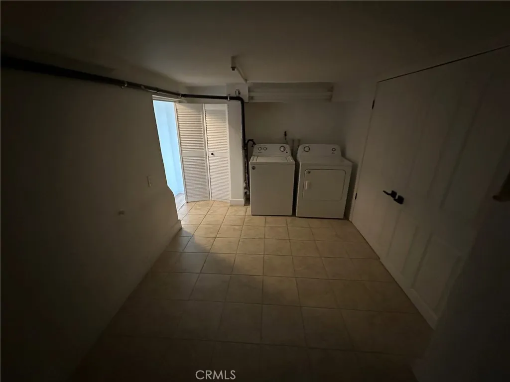 3907 Fredonia Drive, Los Angeles, California 90068 home-pic-19
