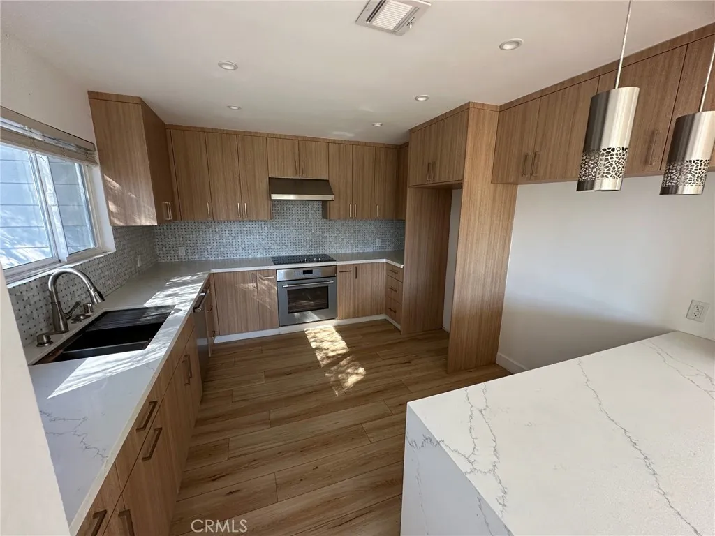 3907 Fredonia Drive, Los Angeles, California 90068 home-pic-25