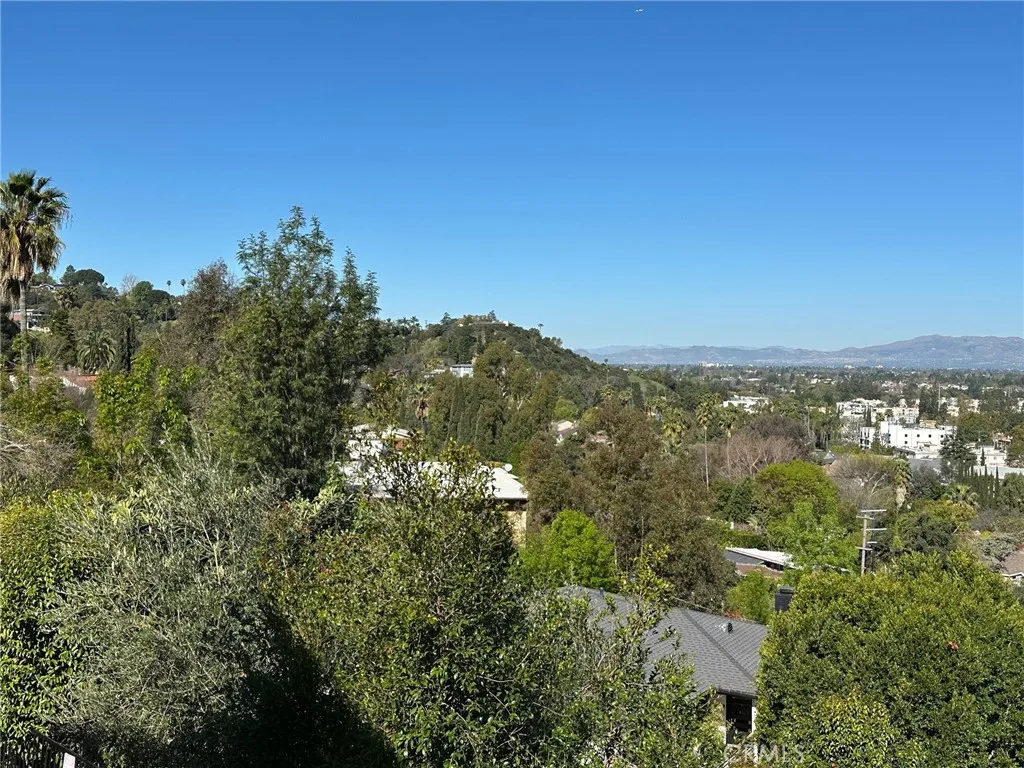 3907 Fredonia Drive, Los Angeles, California 90068 home-pic-31