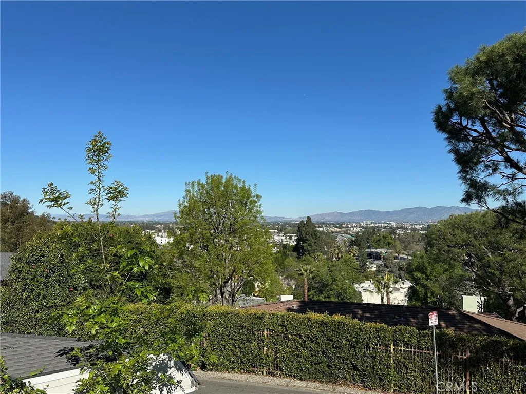 3907 Fredonia Drive, Los Angeles, California 90068 home-pic-6