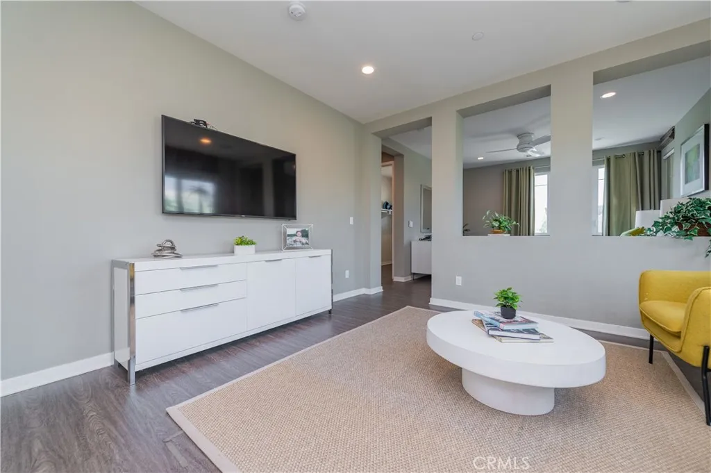 727 Beacon, Irvine, California 92618 home-pic-19