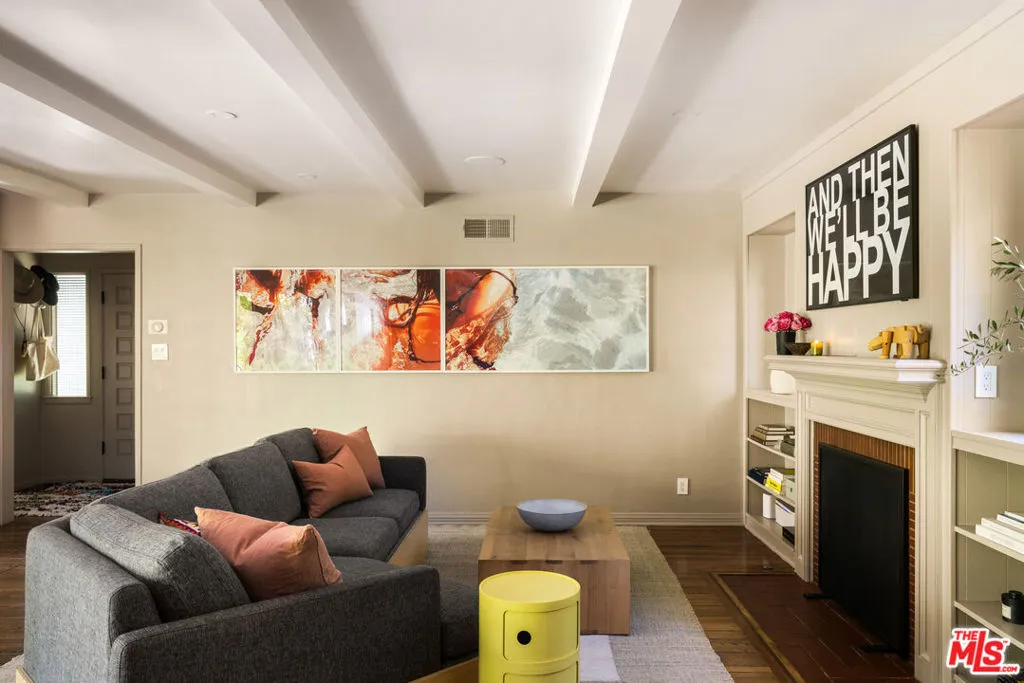 8427 Oswego Street, Sunland, California 91040 home-pic-3