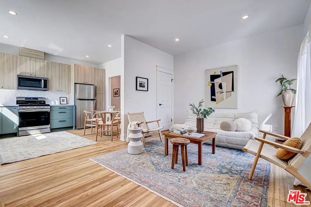 2813 12th Avenue, Los Angeles, California 90018 home-pic-21