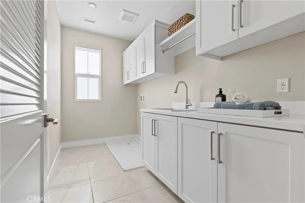 128 Tomahawk, Irvine, California 92618 home-pic-20