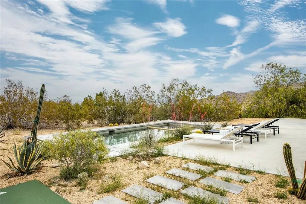 61584 Pueblo Trail, Joshua Tree, California 92252 home-pic-35