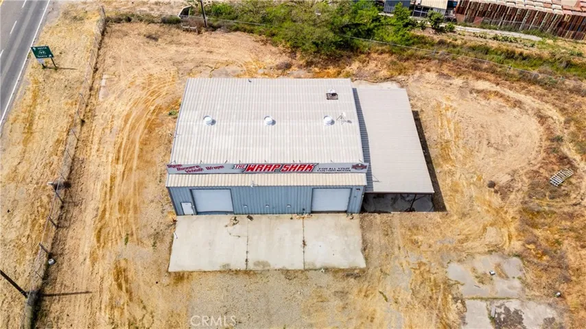 3000 Sq. Ft. Building with 3 Slide up Doors