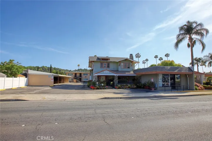 414 E Route 66, Glendora, California 91740