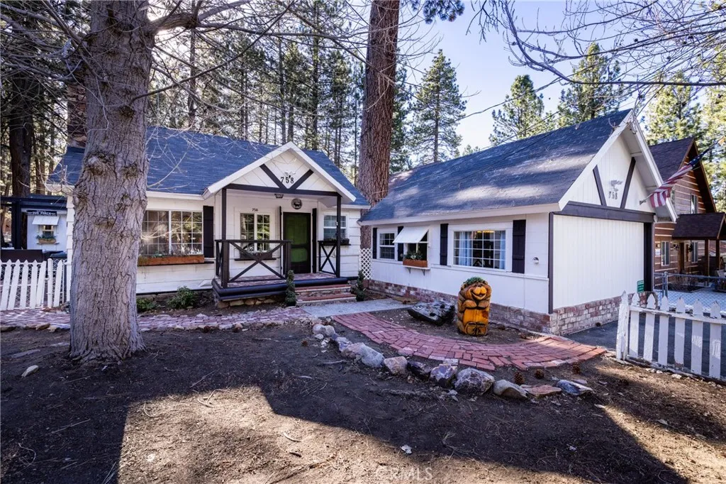 758 Elm Street, Big Bear Lake, California 92315 home-pic-0