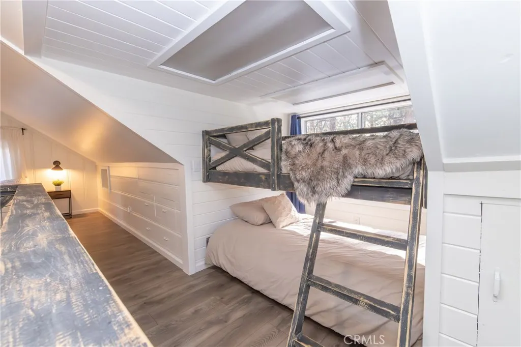 758 Elm Street, Big Bear Lake, California 92315 home-pic-15