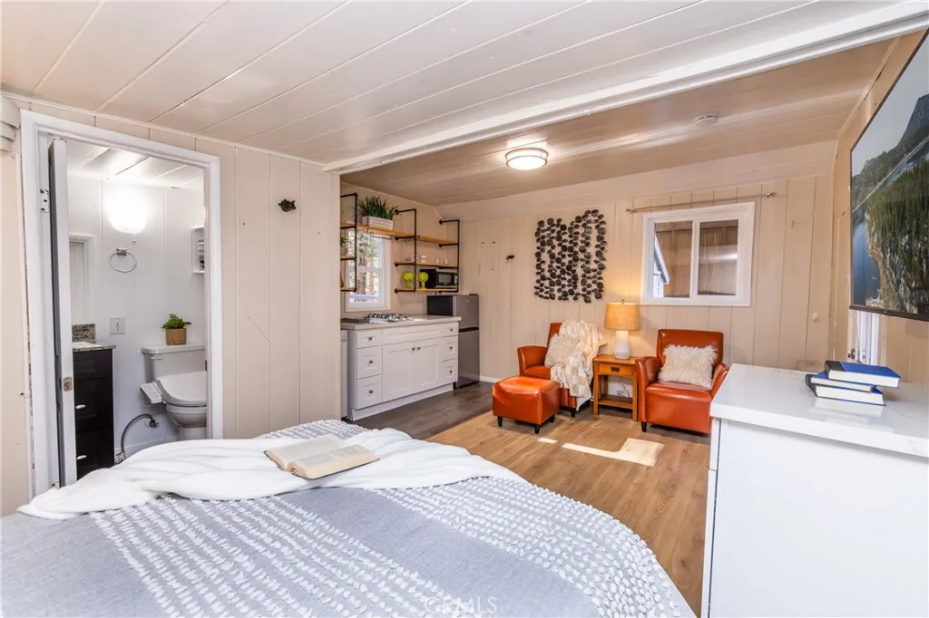 758 Elm Street, Big Bear Lake, California 92315 home-pic-25