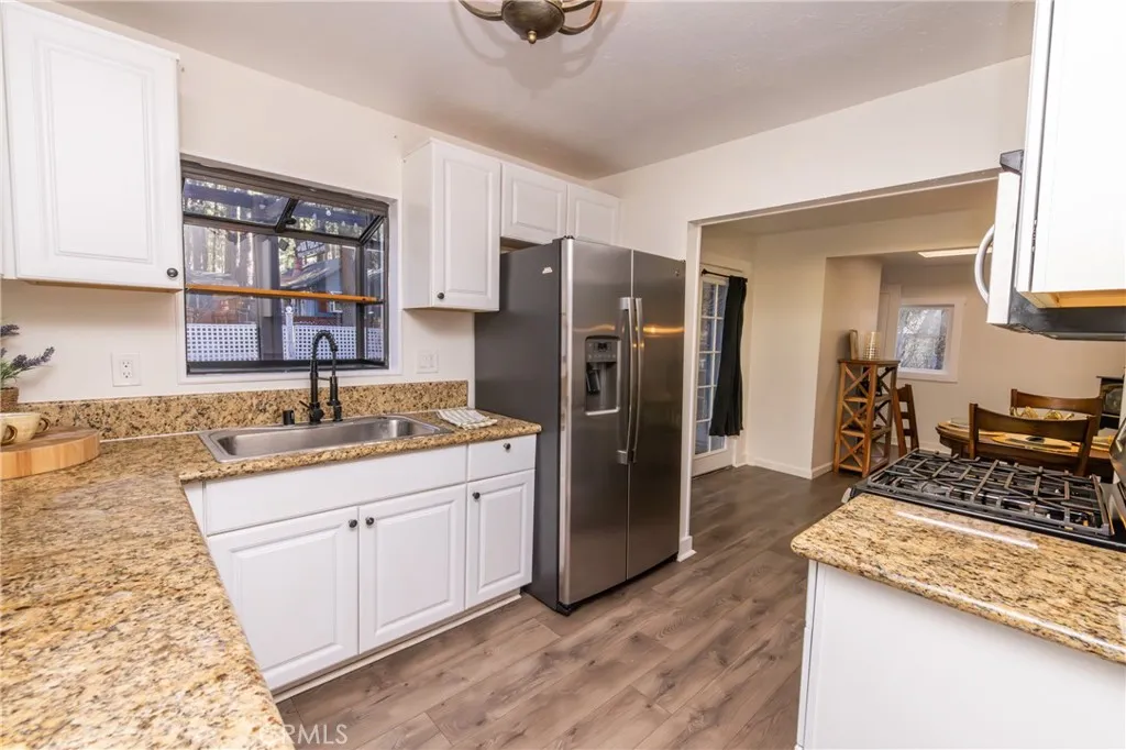758 Elm Street, Big Bear Lake, California 92315 home-pic-11
