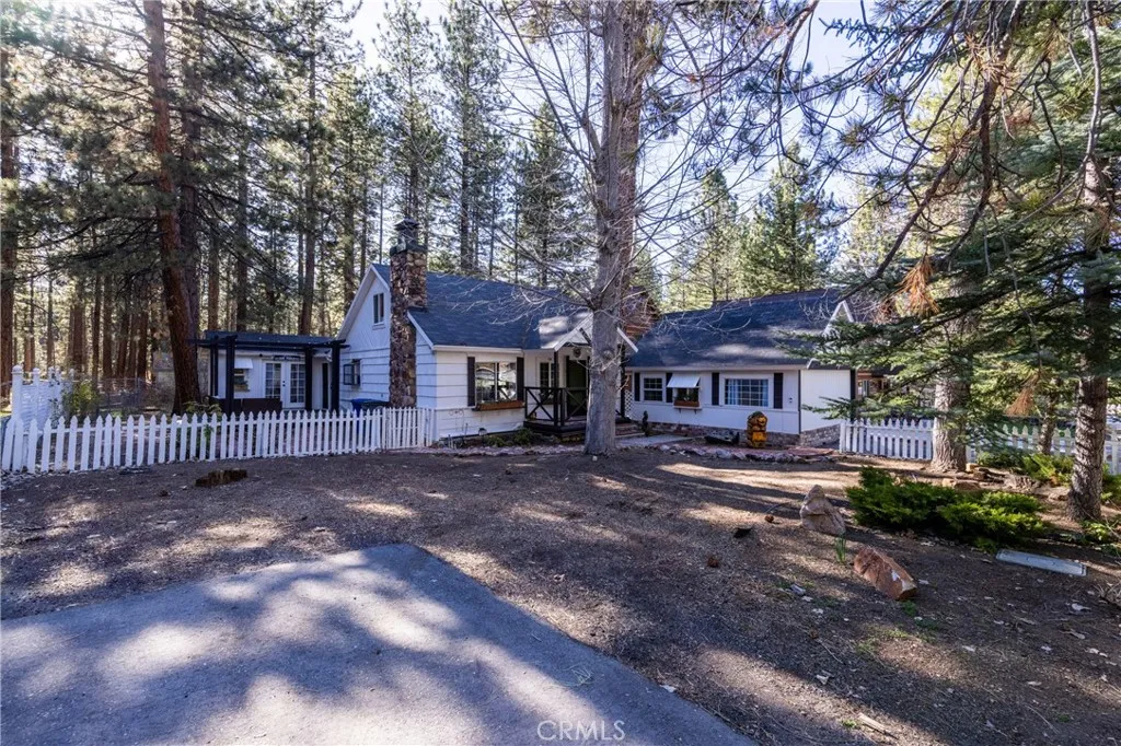 758 Elm Street, Big Bear Lake, California 92315 home-pic-1