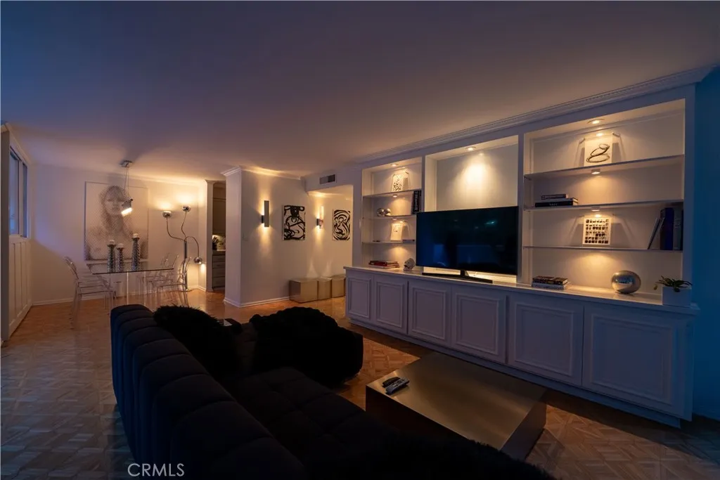 8787 Shoreham Drive 201, West Hollywood, California 90069 home-pic-10